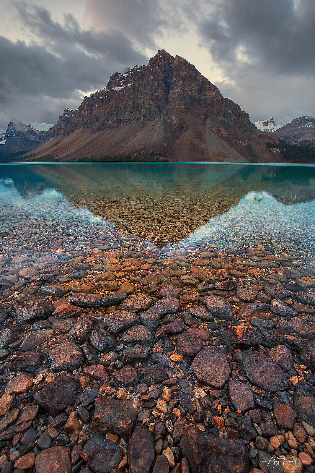 Beauty is in the eye of the beholder. Bow lake is one such vision where the beholder is mesmerized. It's grandeur is in the mix...